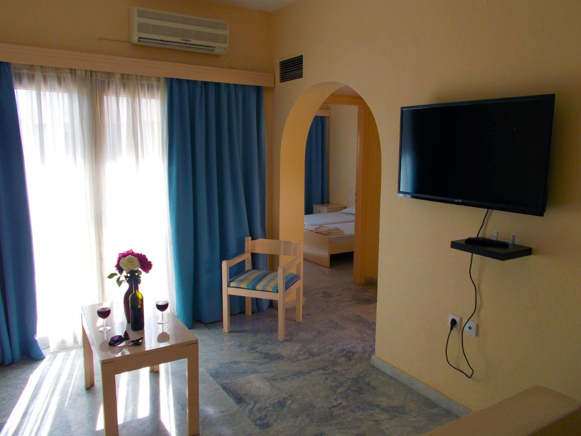 Katerini Apartments Hotel Platanias Extérieur photo