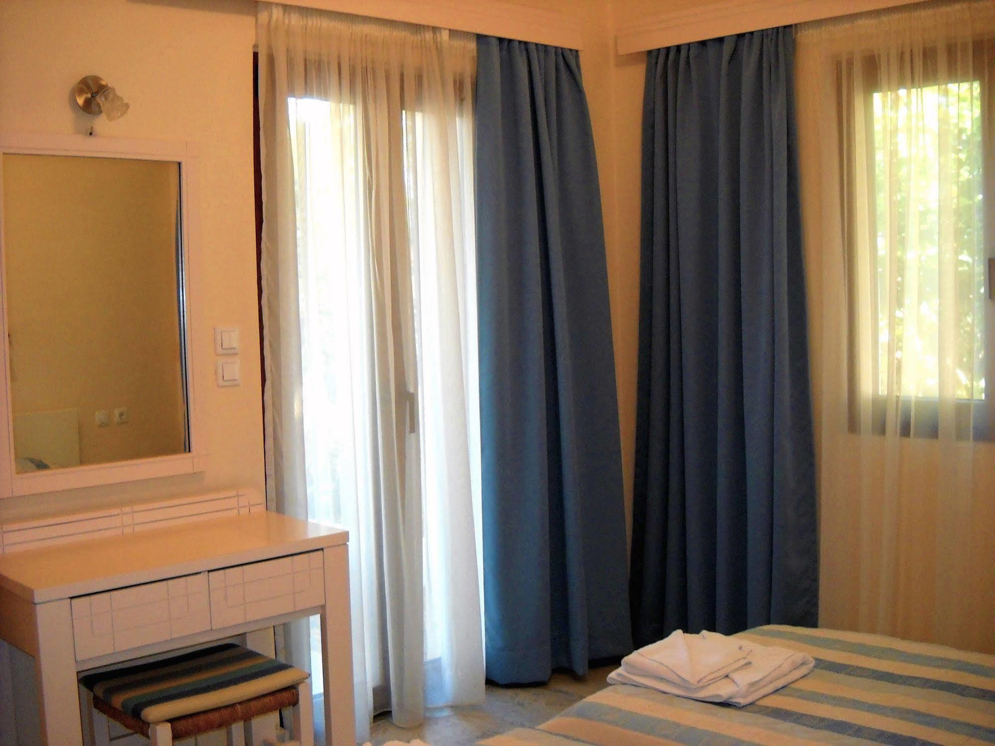 Katerini Apartments Hotel Platanias Extérieur photo