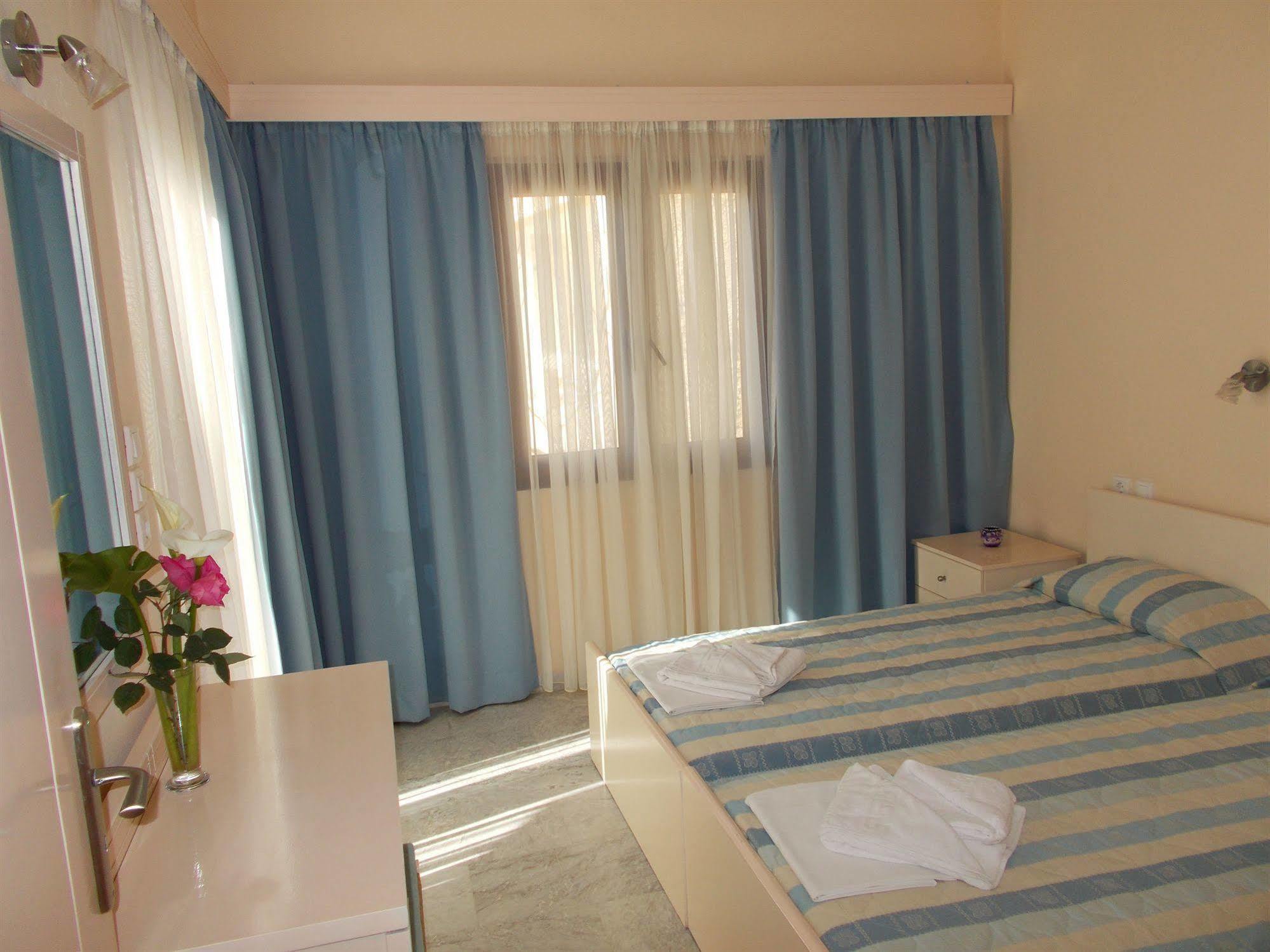 Katerini Apartments Hotel Platanias Extérieur photo